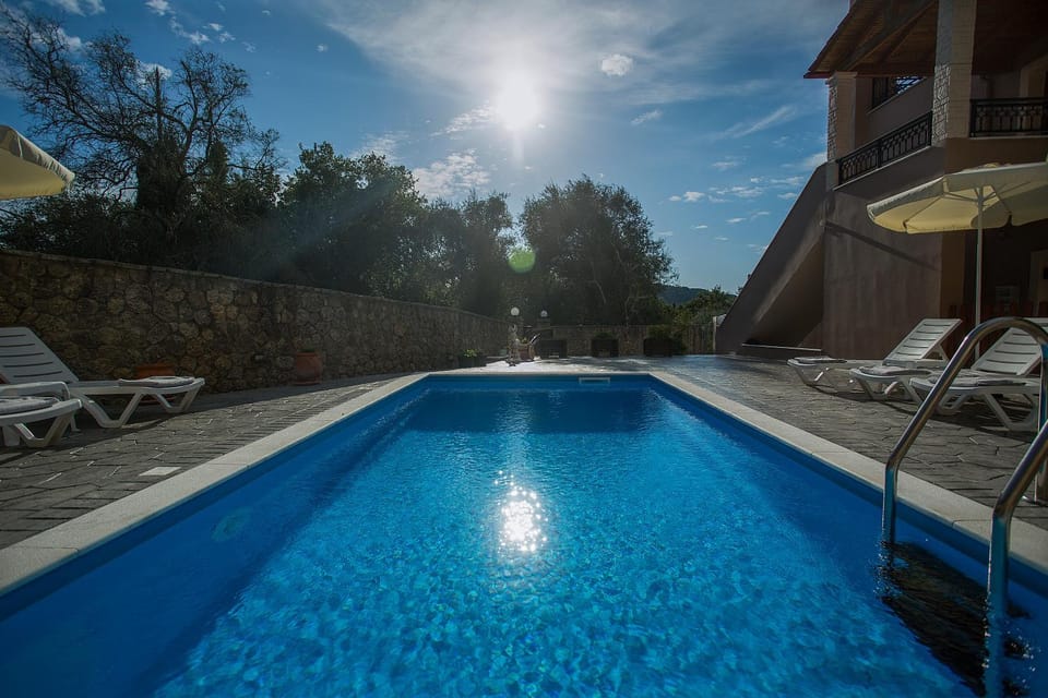 Swimming pool, Swimming pool