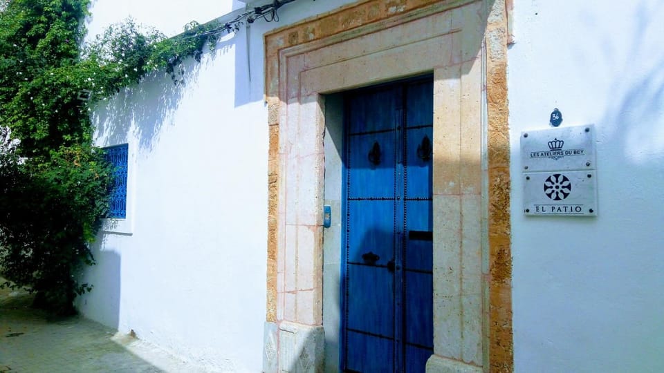 Facade/entrance, Internal: Not applicable to any particular room