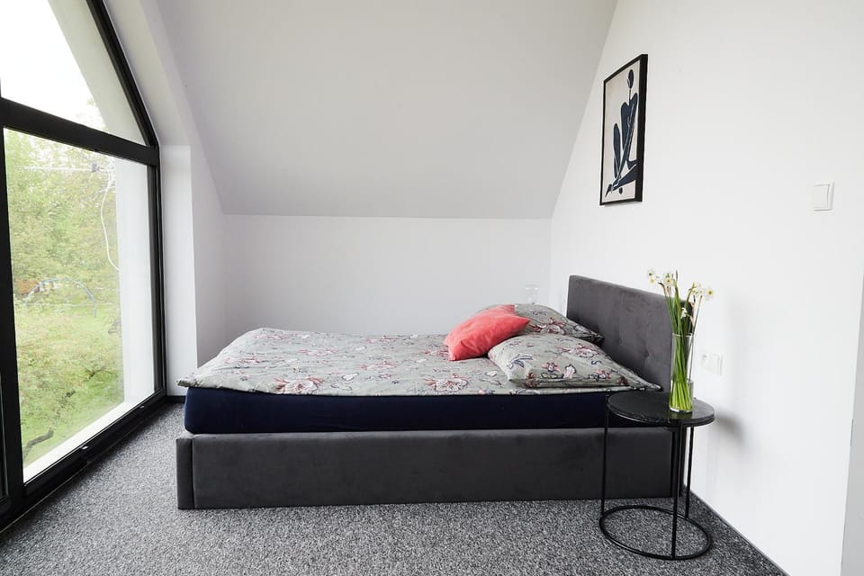 Bed, View (from property/room), Photo of the whole room, Garden view