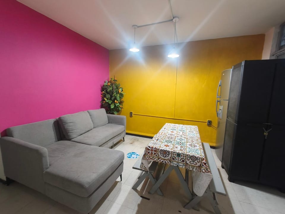 Game Room, Living room