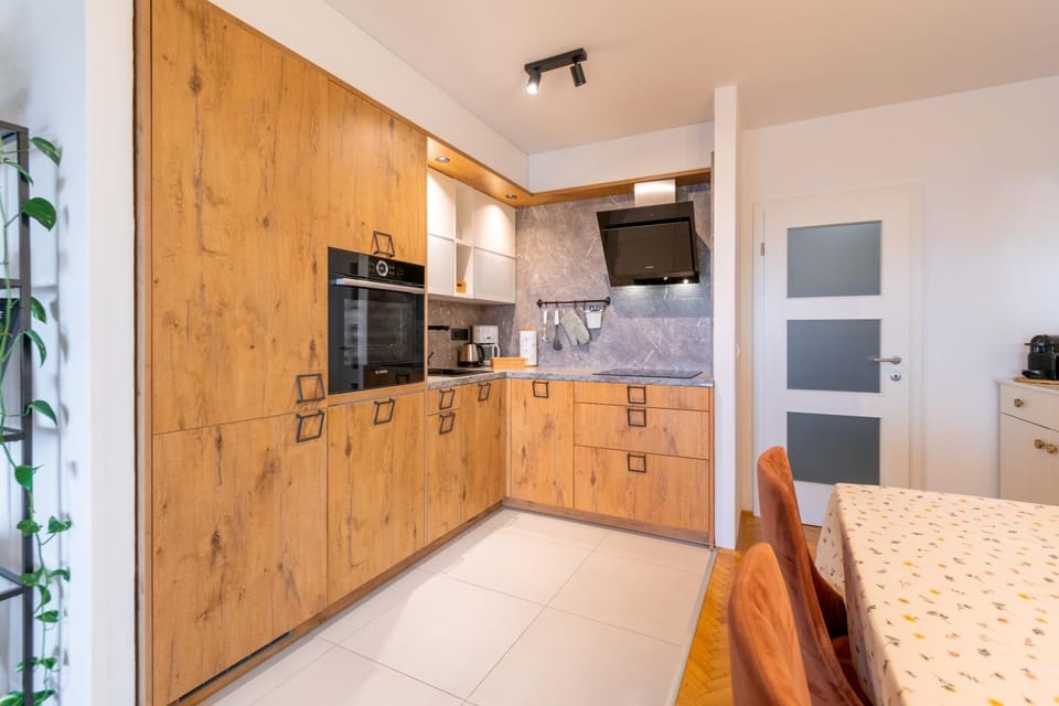 Breakfast, kitchen