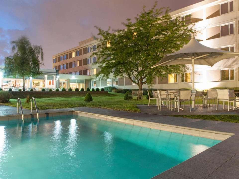 Pool view, Swimming pool