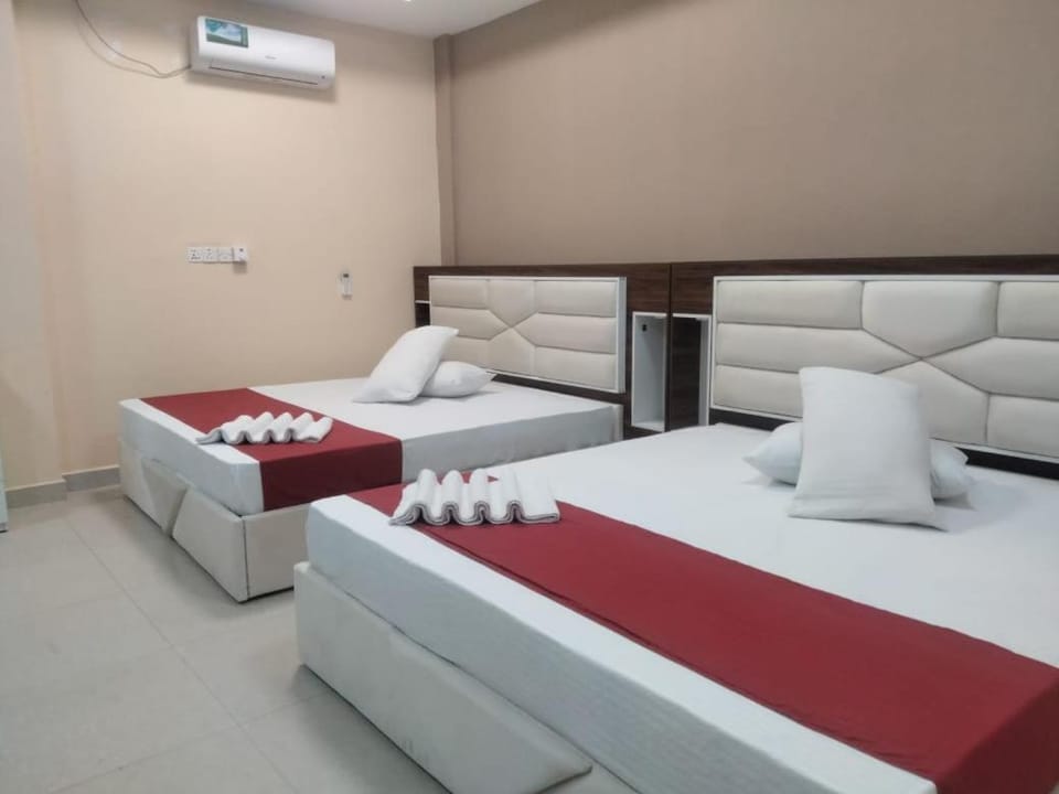 Gnaanams Hotel and Restaurant Hotel in Sri Lanka