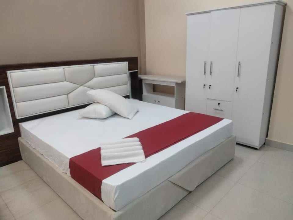 Gnaanams Hotel and Restaurant Hotel in Sri Lanka
