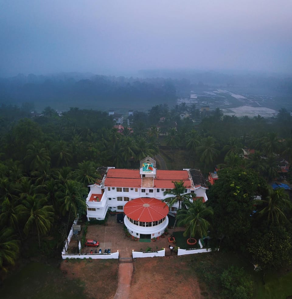 Facade/entrance, Natural landscape, Bird's eye view, View (from property/room)
