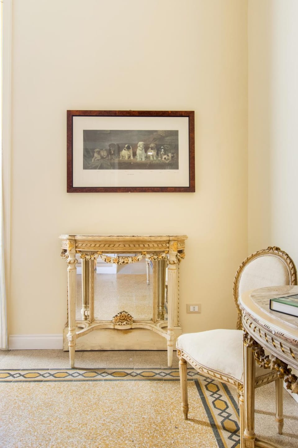 Living room, Seating area