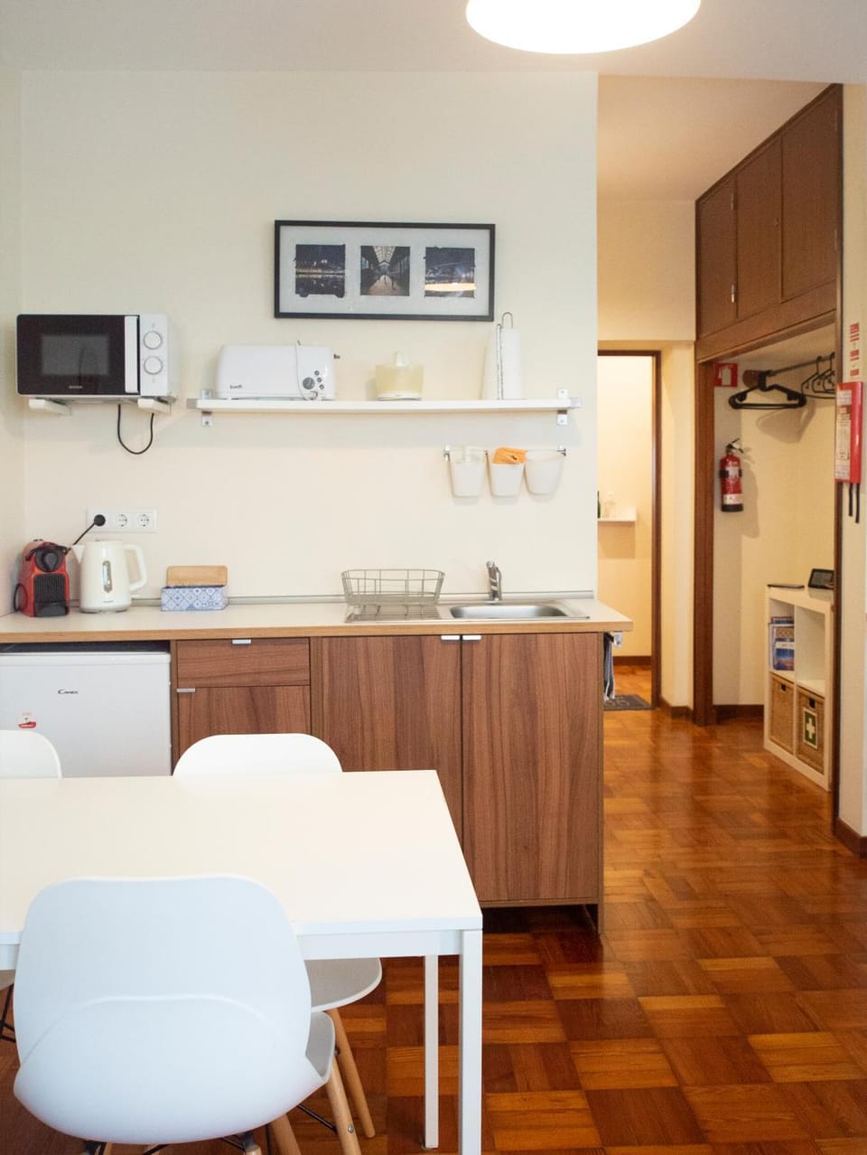 Studio 312 New Kitchen & Free Parking Apartment in Porto