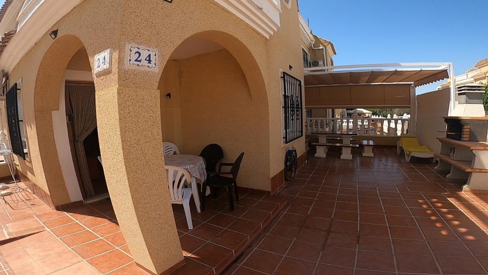 Patio, Parking