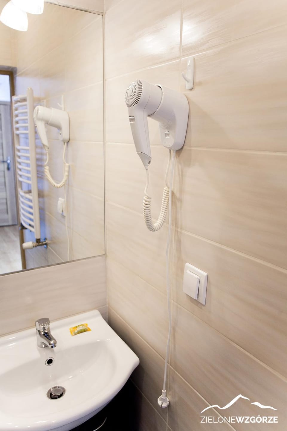 Bathroom, heating