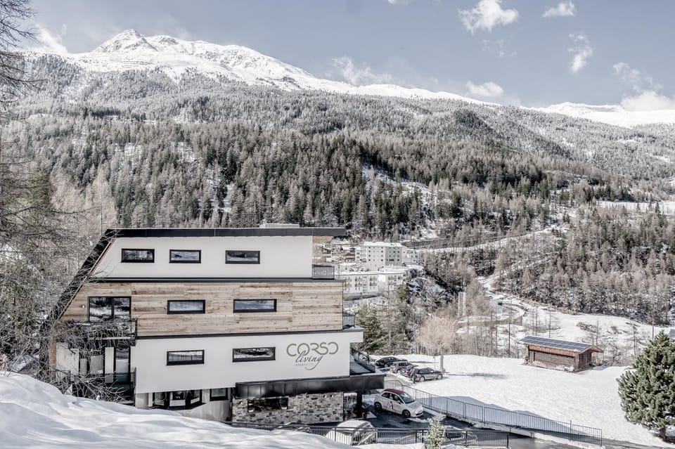 Property building, Facade/entrance, Winter, Mountain view