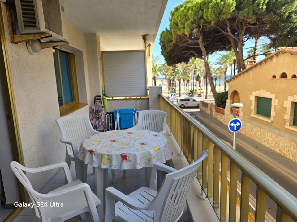 Balcony/Terrace, Sea view, Street view