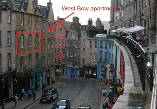 West Bow just off Royal Mile Apartment in Edinburgh