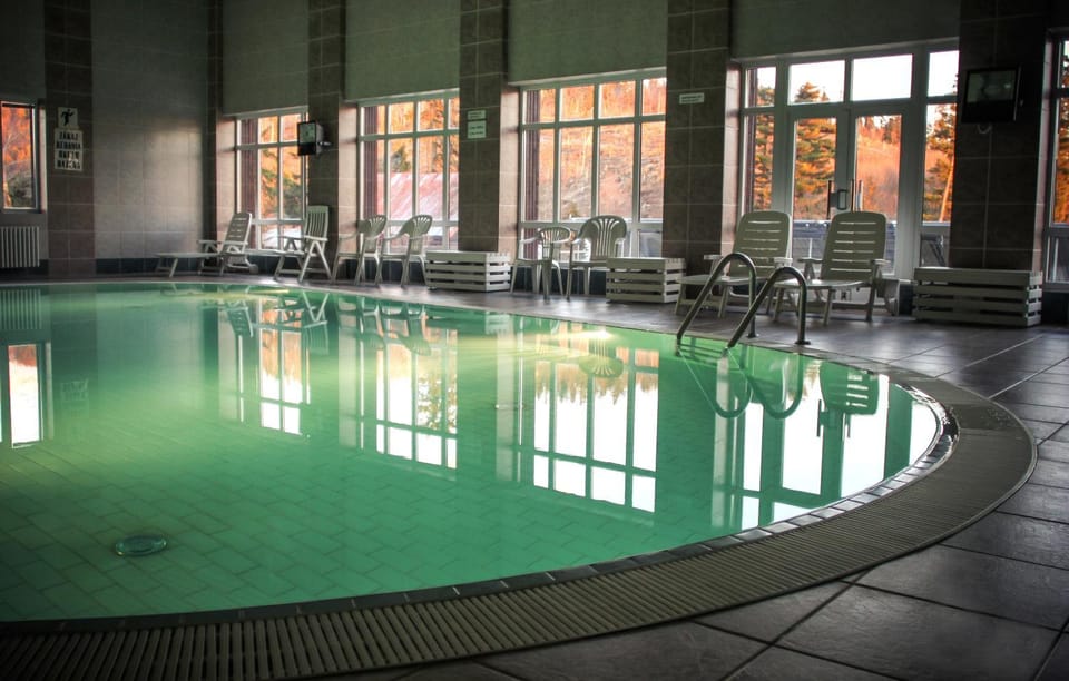 Swimming pool, Swimming pool