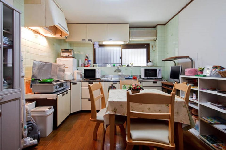 Communal lounge/ TV room, Communal kitchen