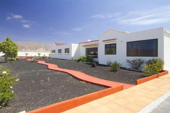 Off site, Garden
