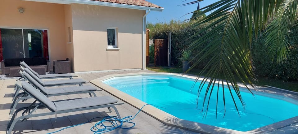 Villa piscine proche plages Villa in Hossegor