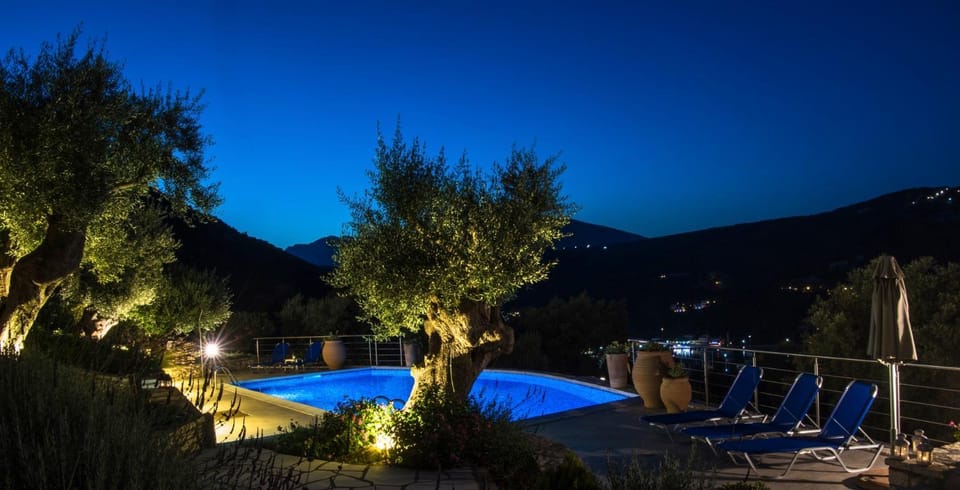 City view, Pool view, Sea view, Swimming pool