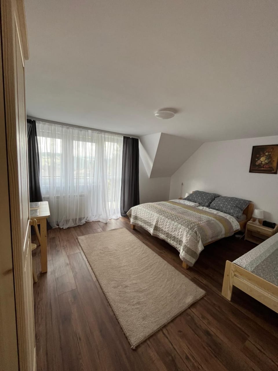 Bed, Photo of the whole room