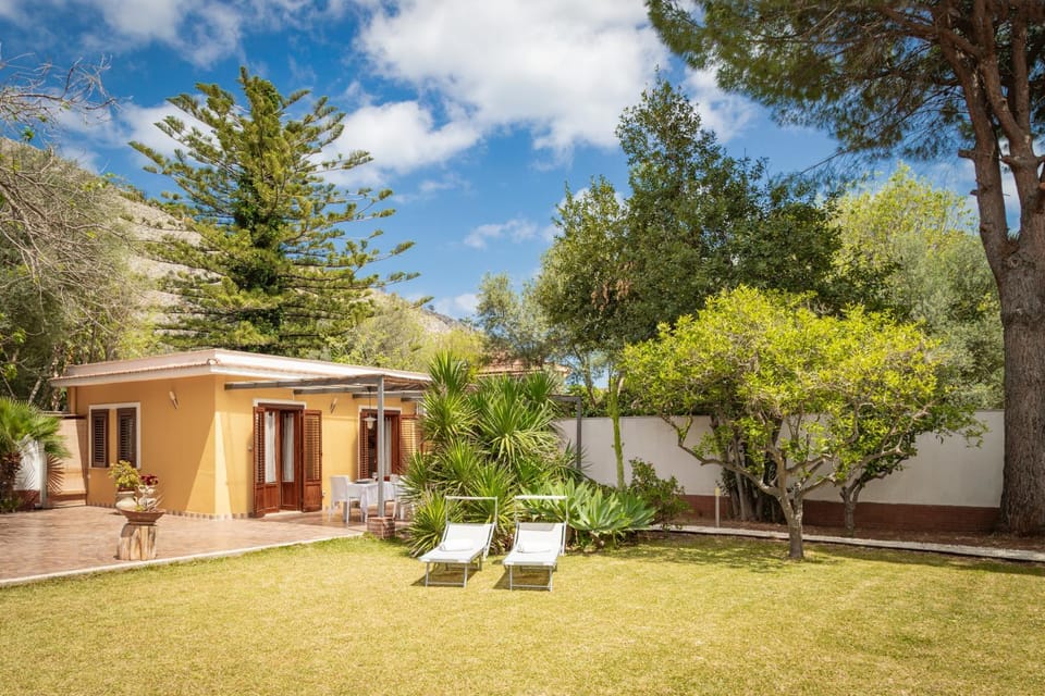 Property building, Garden, Garden view