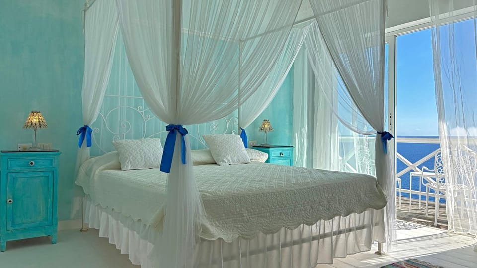 Bedroom, Sea view