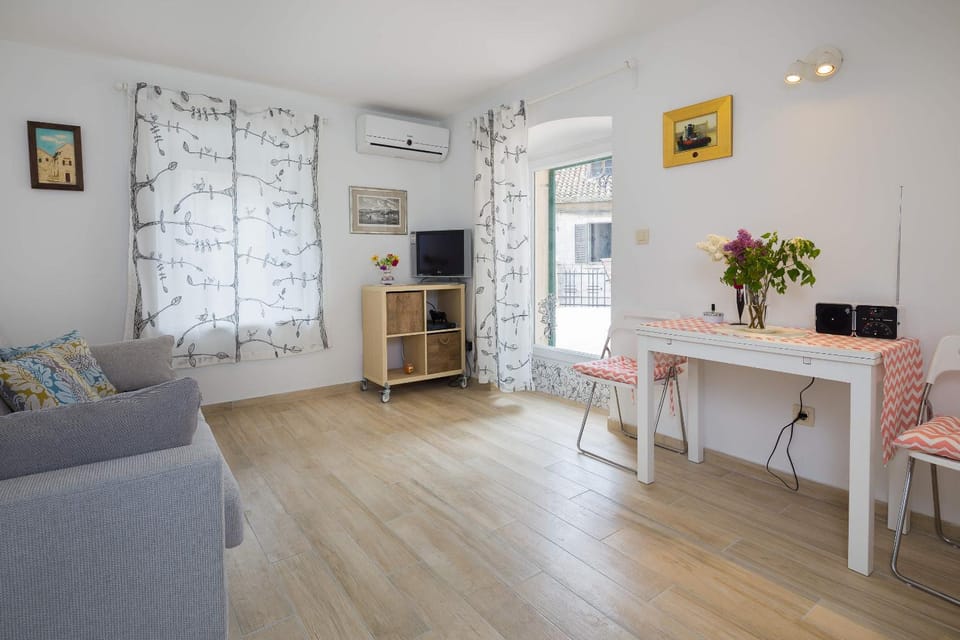 Shower, Bed, BBQ facilities, Balcony/Terrace