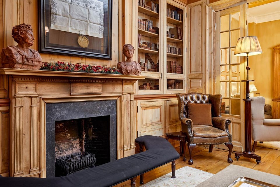 Lounge or bar