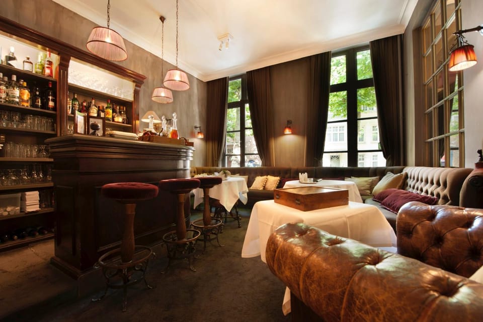 Lounge or bar, Alcoholic drinks, Non alcoholic drinks