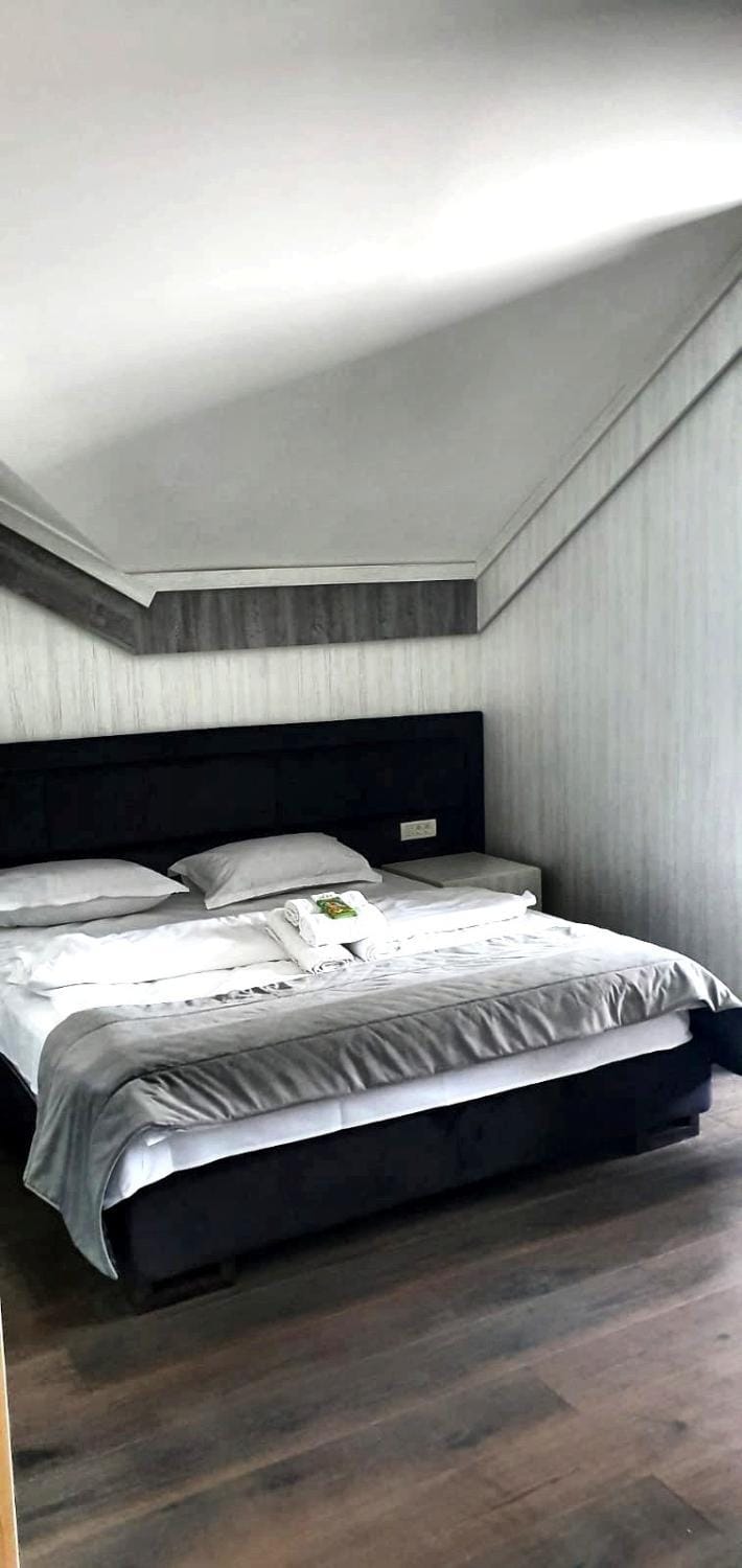 Bed, Photo of the whole room