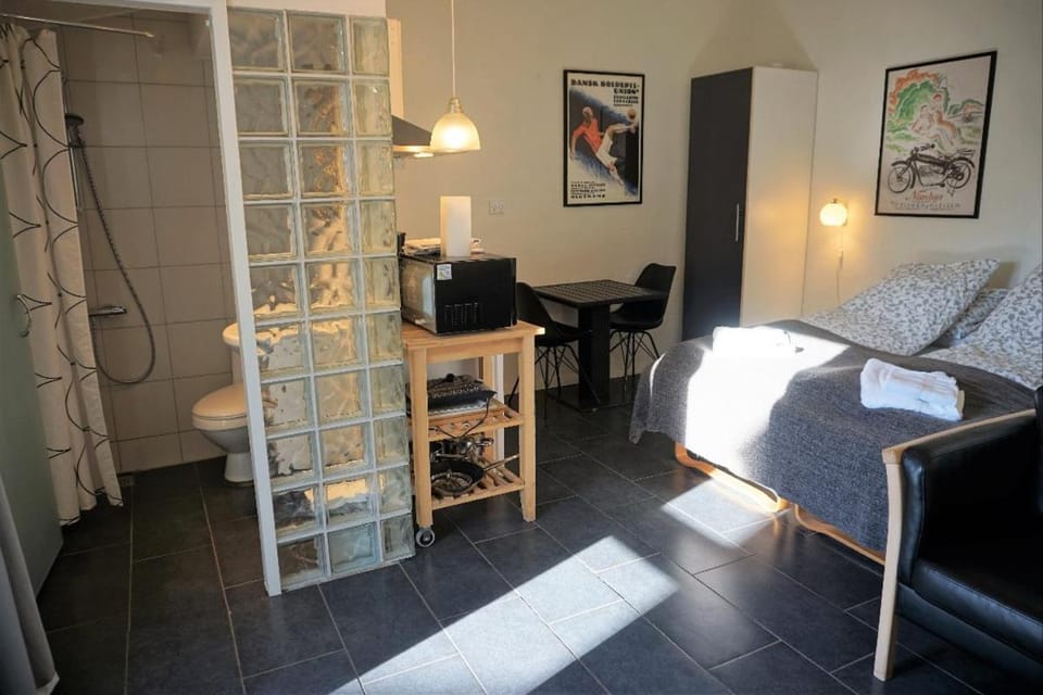 Patio, Bathroom, Kitchen or kitchenette, Living room, Dining area, Bedroom
