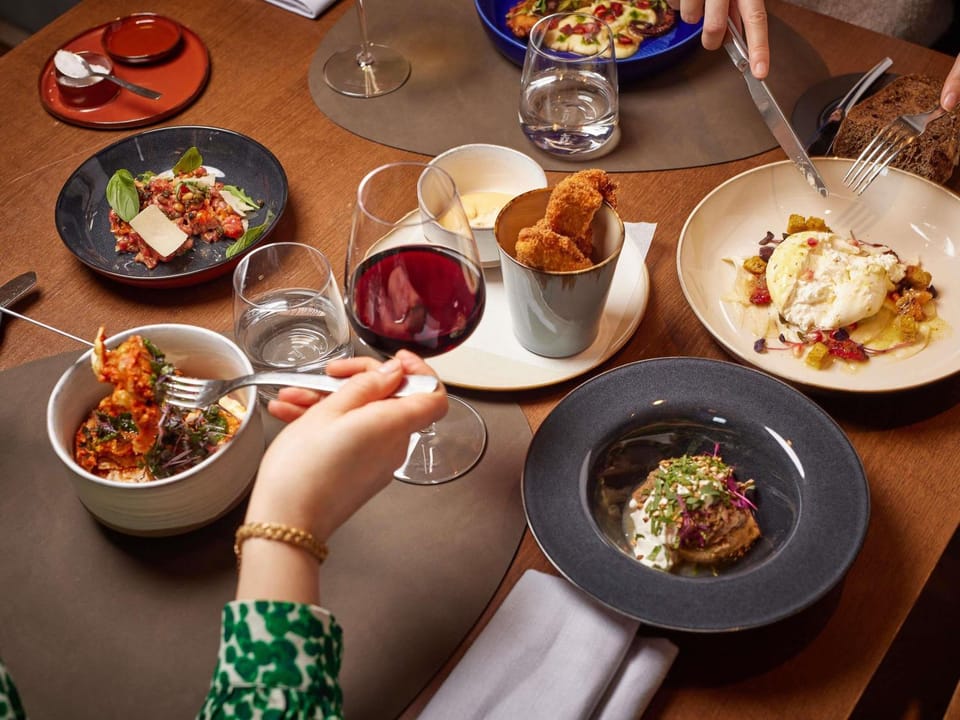 Property building, Restaurant/places to eat