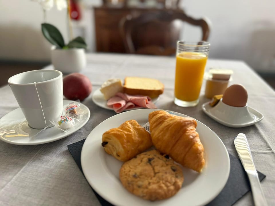 Breakfast, Buffet breakfast