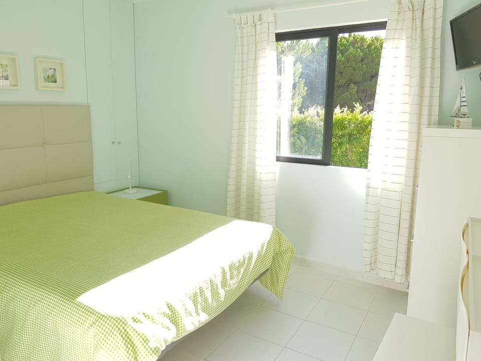 Bed, View (from property/room), Bedroom