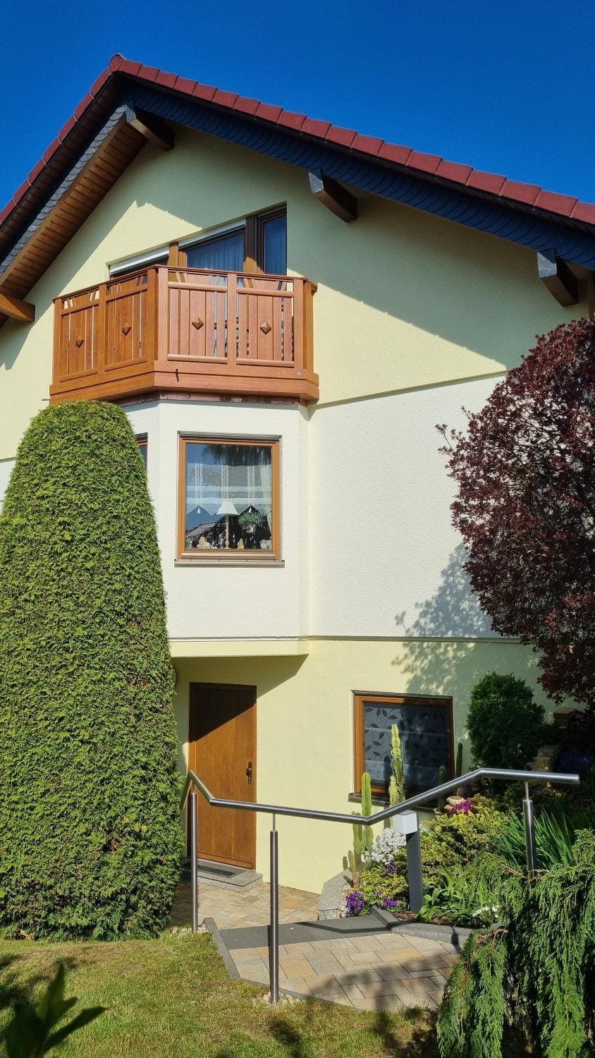 Property building, Garden, Balcony/Terrace
