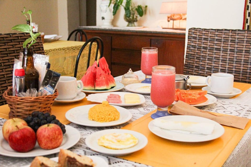 Breakfast, Continental breakfast