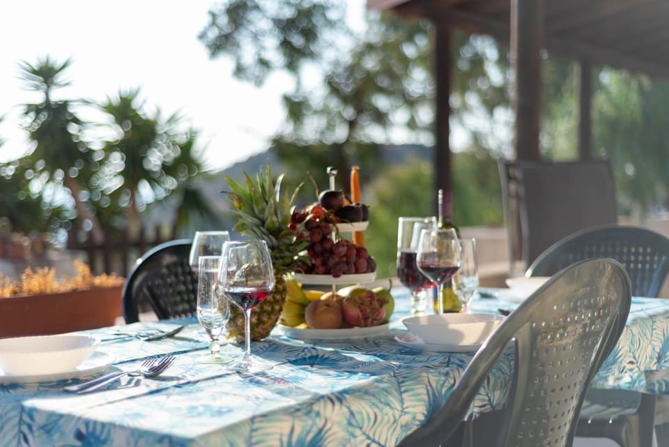 Natural landscape, Balcony/Terrace, Dining area, Sea view