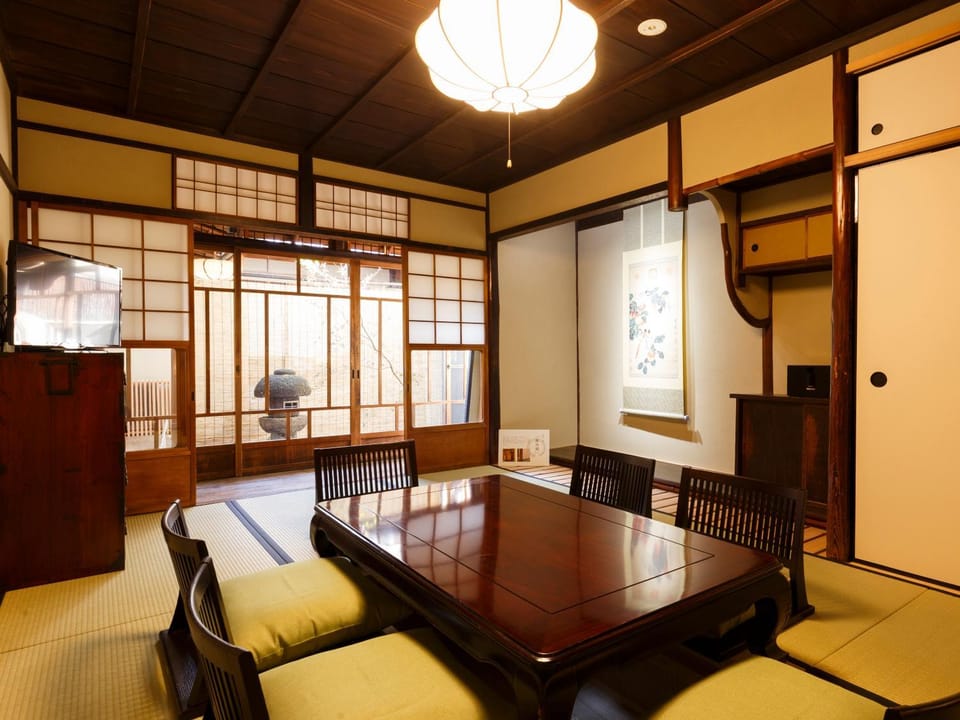 Living room, Photo of the whole room