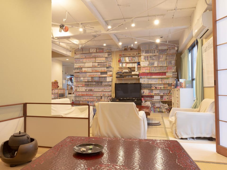 Communal lounge/ TV room