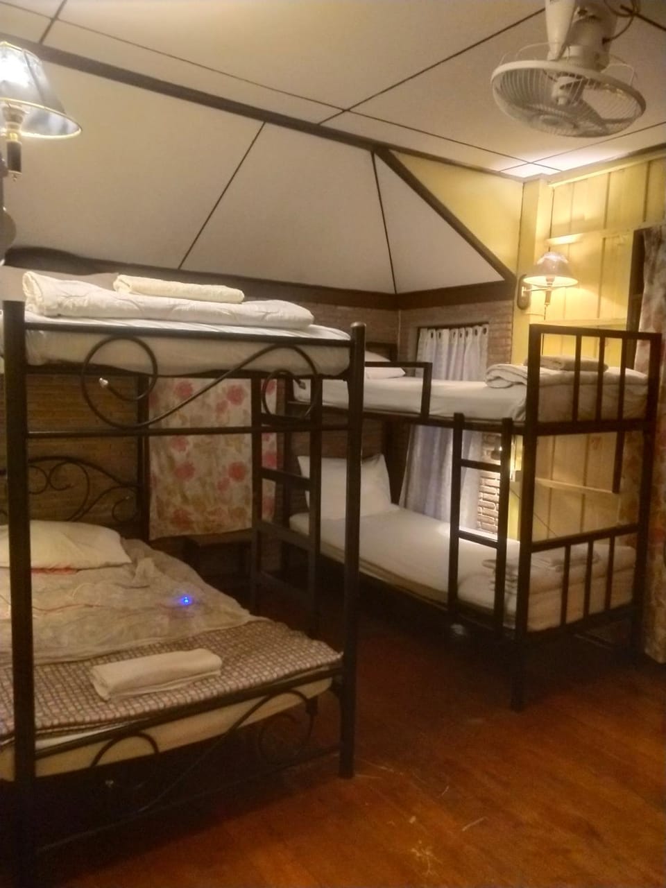 Bed, bunk bed