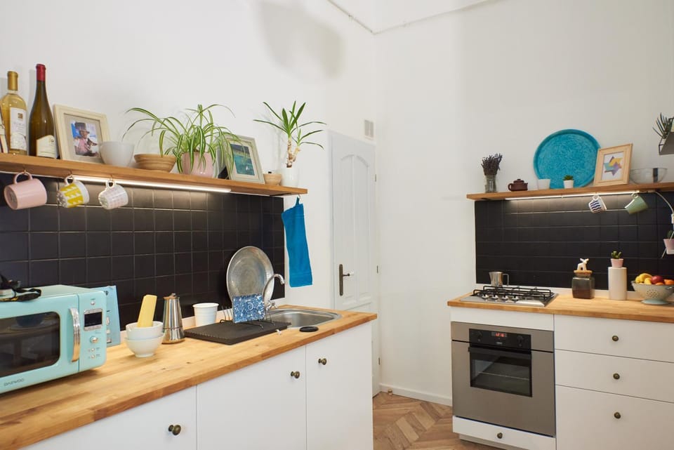 Kitchen or kitchenette, minibar, pet friendly, stove