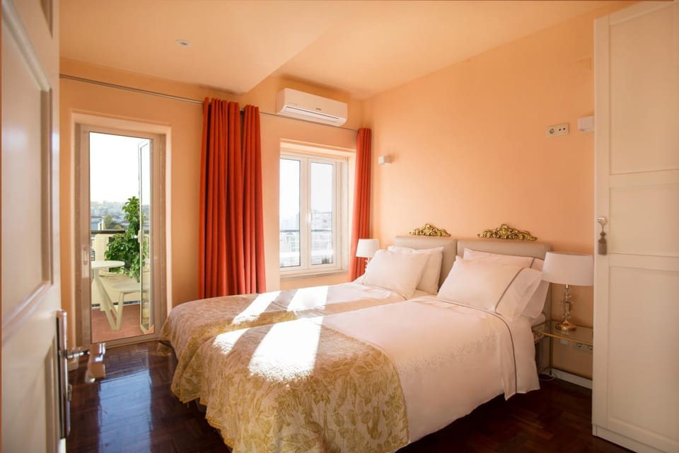 Day, Bedroom, On site, City view