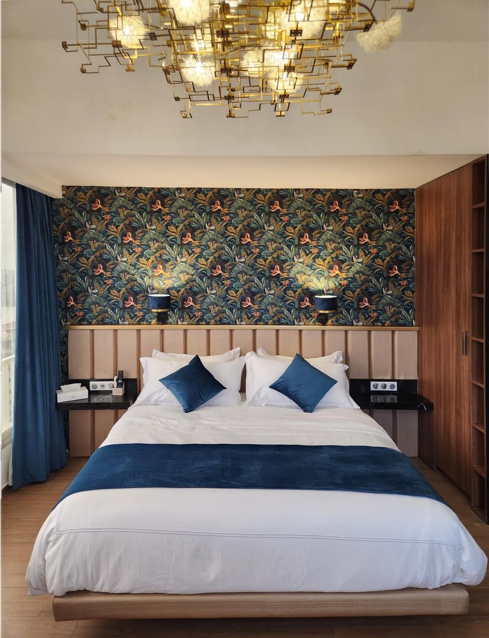 Bed, Photo of the whole room, Bedroom
