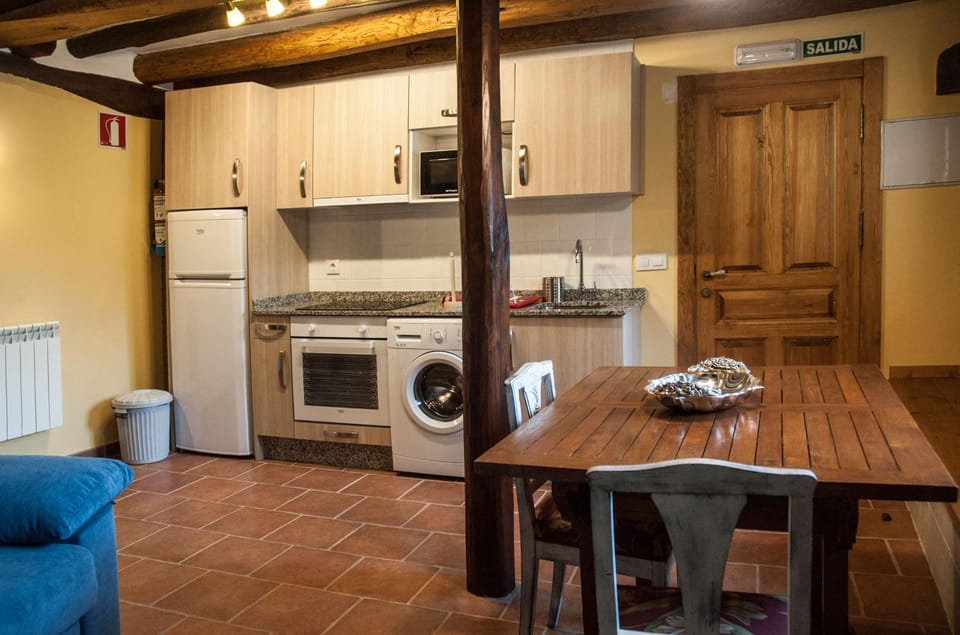 TV and multimedia, Kitchen or kitchenette, Living room