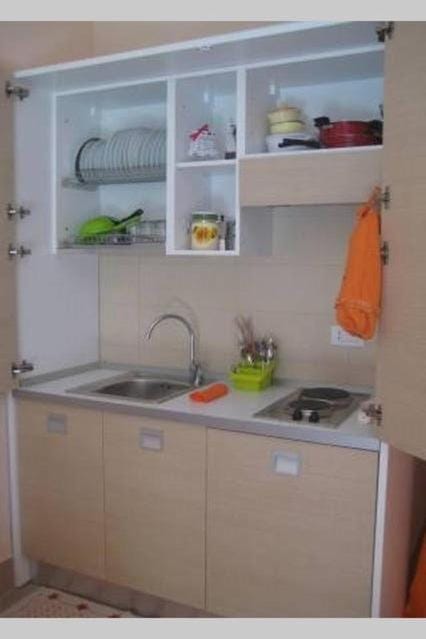 Kitchen or kitchenette, Food and drinks, Dining area