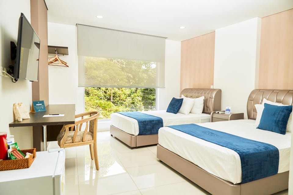 Bed, TV and multimedia, Photo of the whole room, Seating area