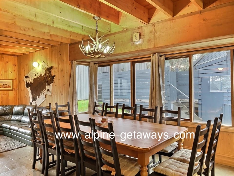 Snowdrop Lodge Chalet in Dinner Plain