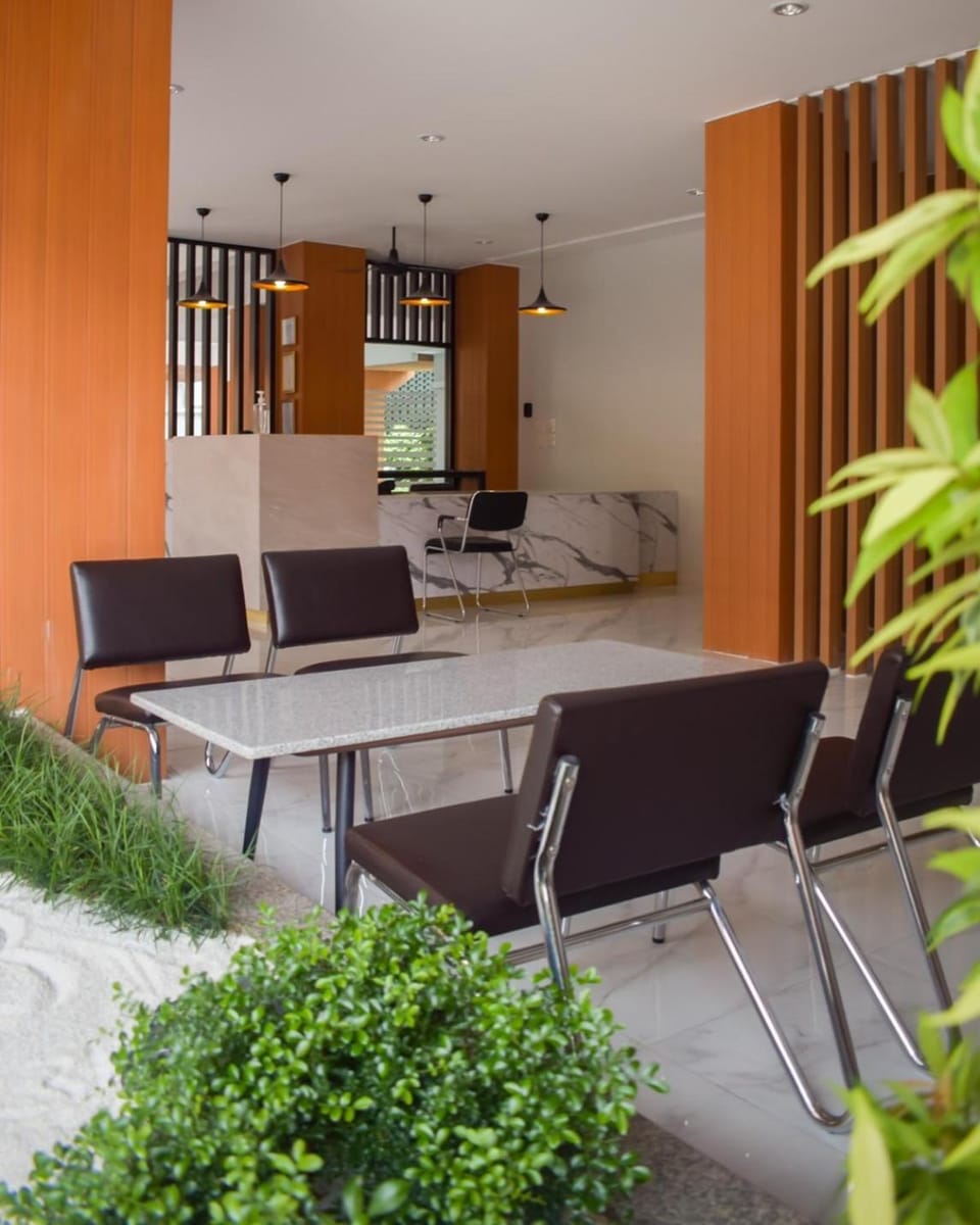 Business facilities, Inner courtyard view