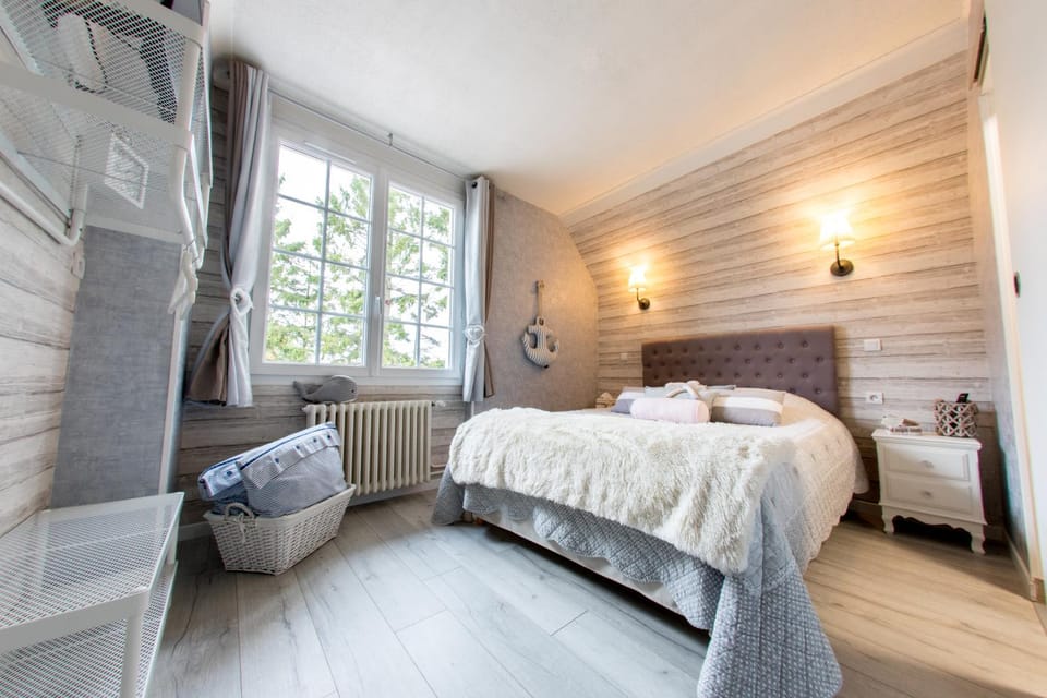 Le Cardinal B&B Bed and Breakfast in Normandy