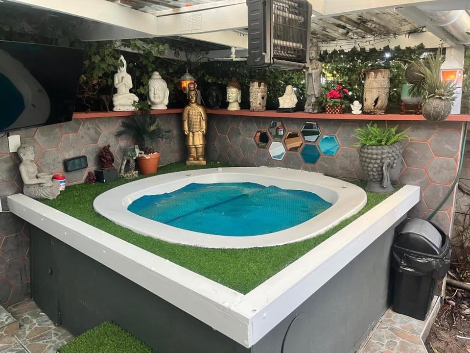 Day, Hot Tub, Hot Tub, Swimming pool, Time of day