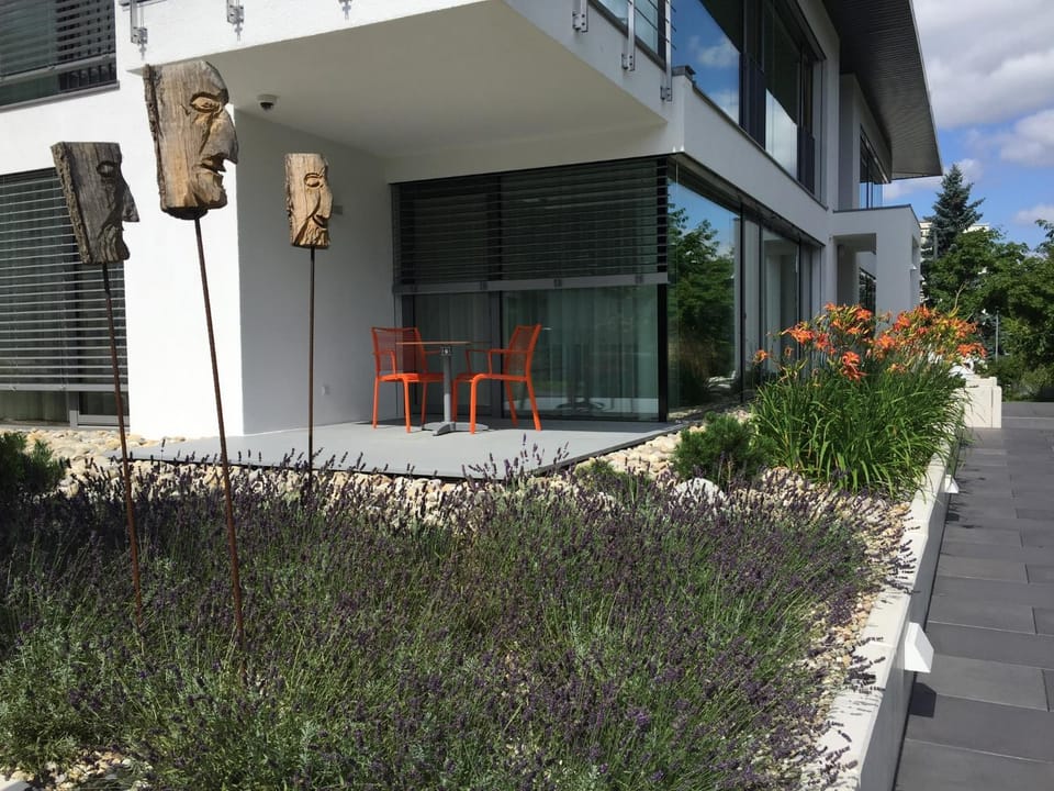 Facade/entrance, Garden