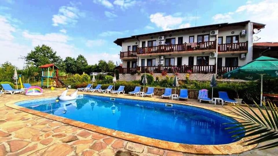 Property building, Swimming pool